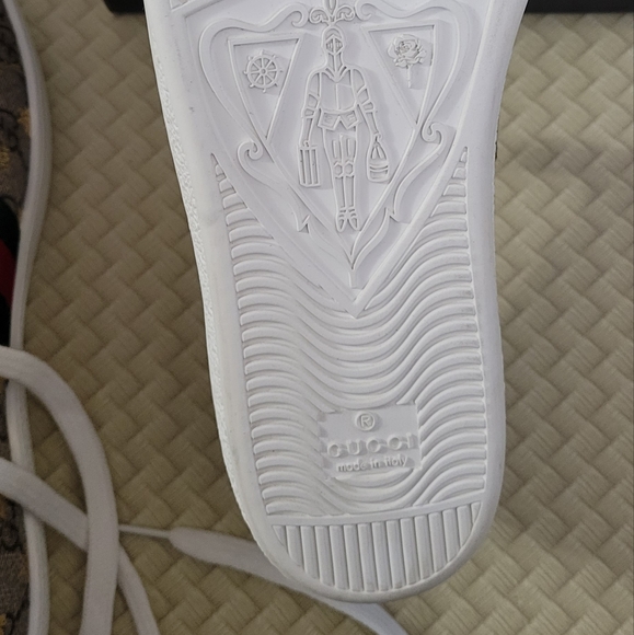 Gucci GG supreme low top ace with bees - Picture 5 of 13